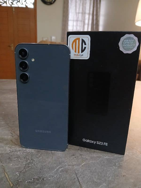 Samsung S23 FE Open Box 256GB Graphite PTA Approved 3
