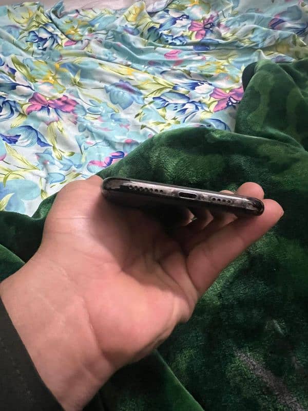 iPhone 11 Pro Max 2