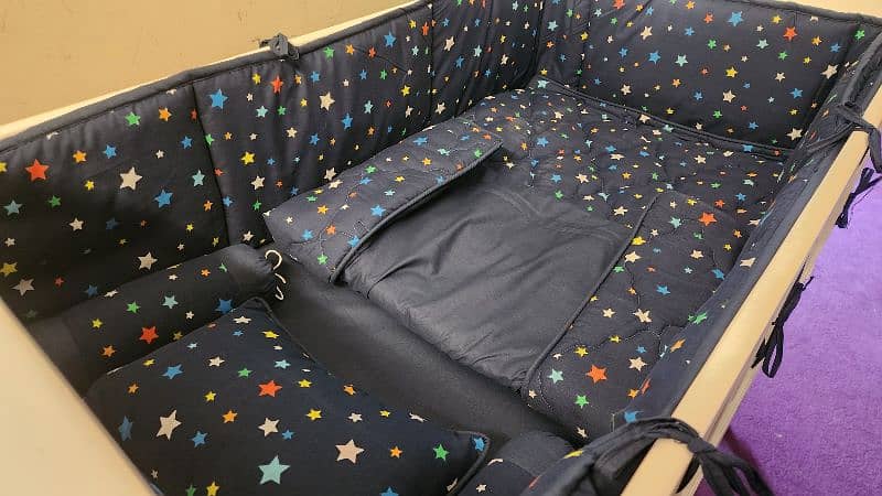 Imported Baby Cot in Excellent condition 6