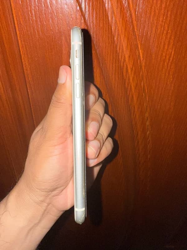 I phone 11/128 gb pta approved 1