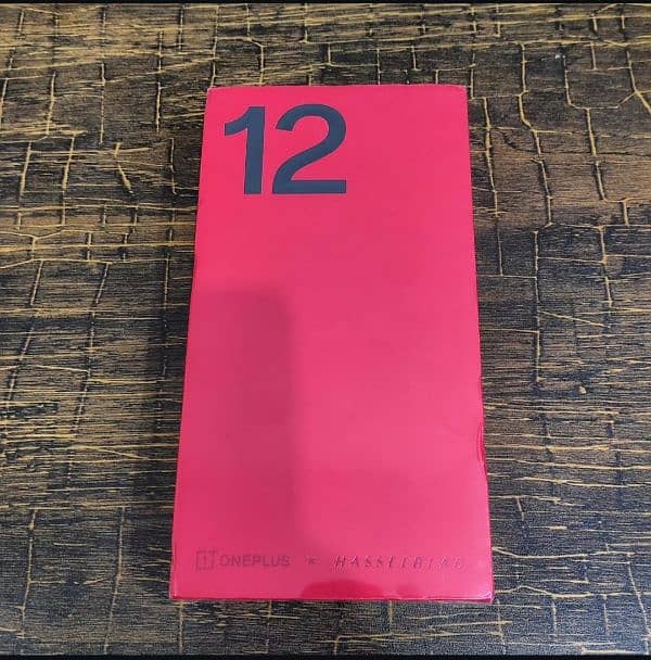 OnePlus 12 16/512 Non-PTA Boxed Packed 2