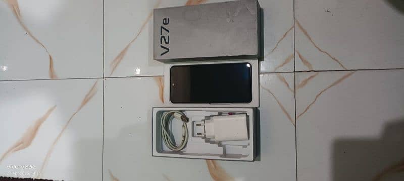 vivo27e in perfect condition 9/10 urgent sale 2