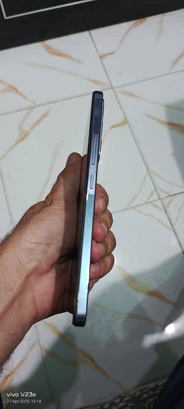 vivo27e in perfect condition 9/10 urgent sale 5