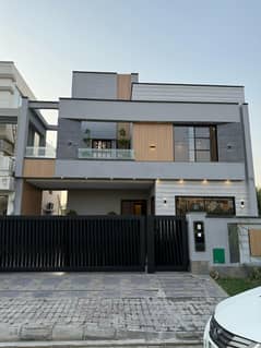 10 Marla Designer House For Sale Main Boulevard Ghaznavi Block Bahria Town Lahore