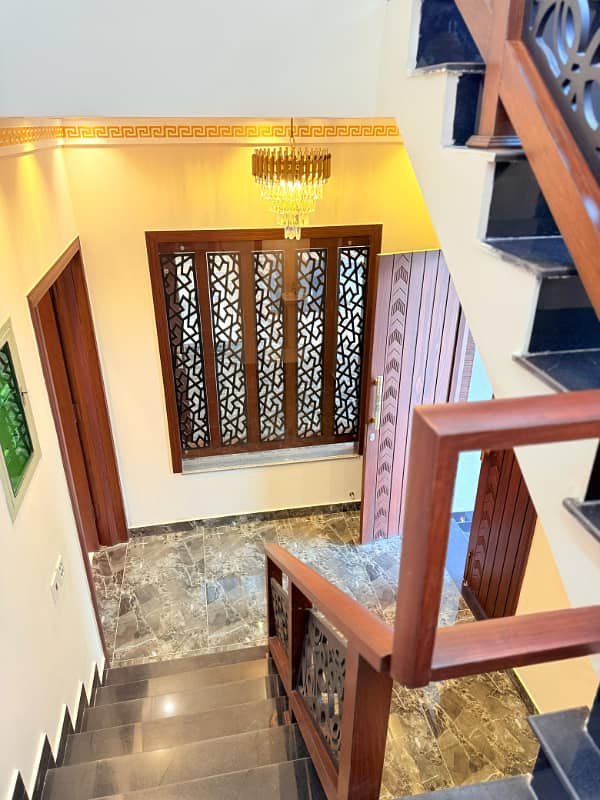 10 Marla Designer House For Sale Main Boulevard Ghaznavi Block Bahria Town Lahore 5