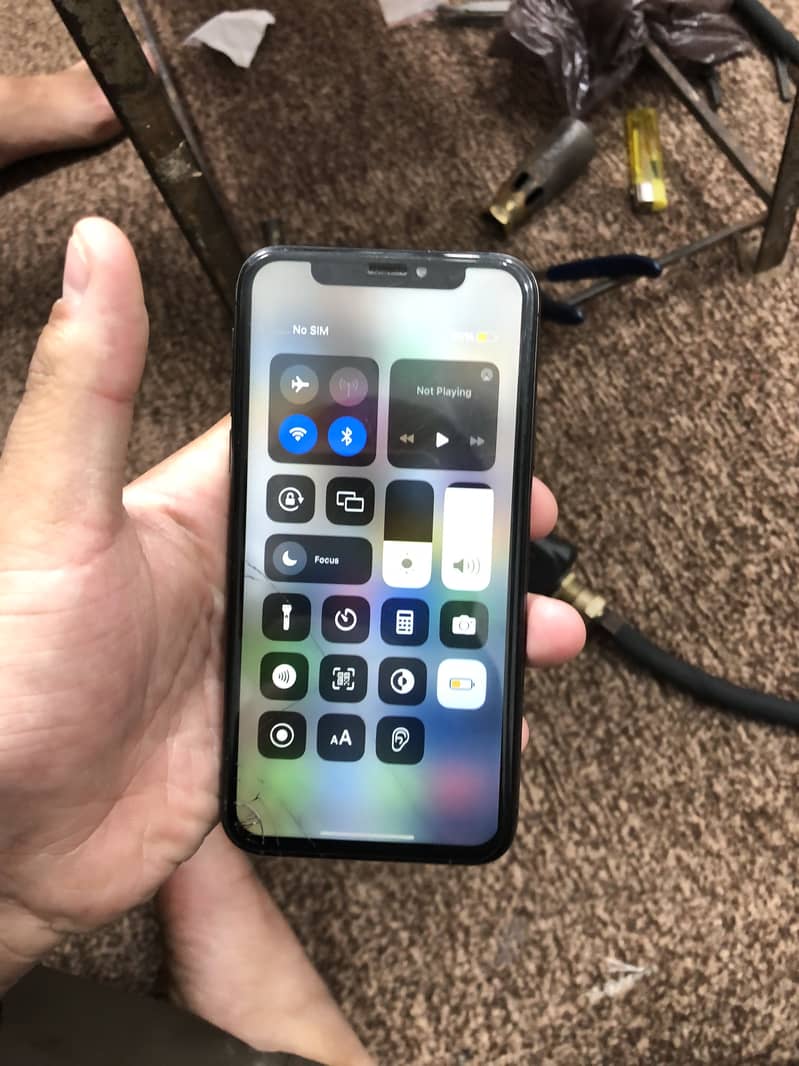 IPHONE x bypass unit crack ha 64 gb 68 battery health 0