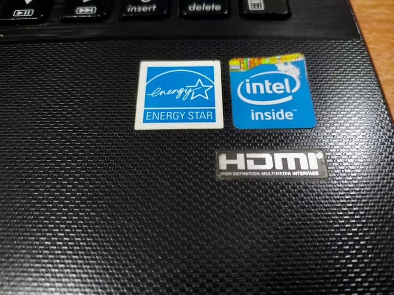 (Exchange with good phone) ASUS Notebook "D550M" laptop 128gb ssd 1