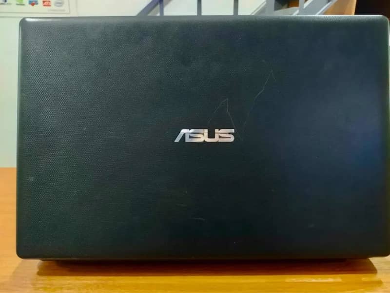 (Exchange with good phone) ASUS Notebook "D550M" laptop 128gb ssd 17