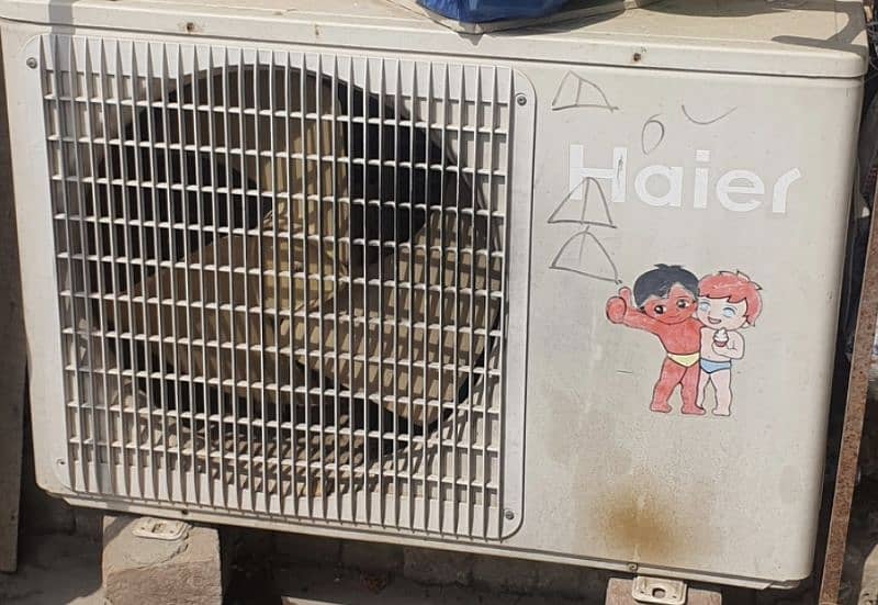 Hair Split ac For sale good condition 2