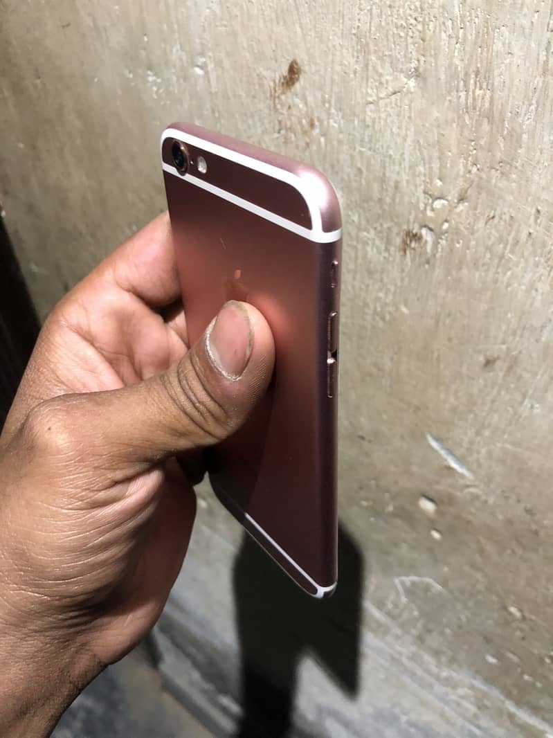 iPhone 6s pta approved Batry change ha 100 health 7