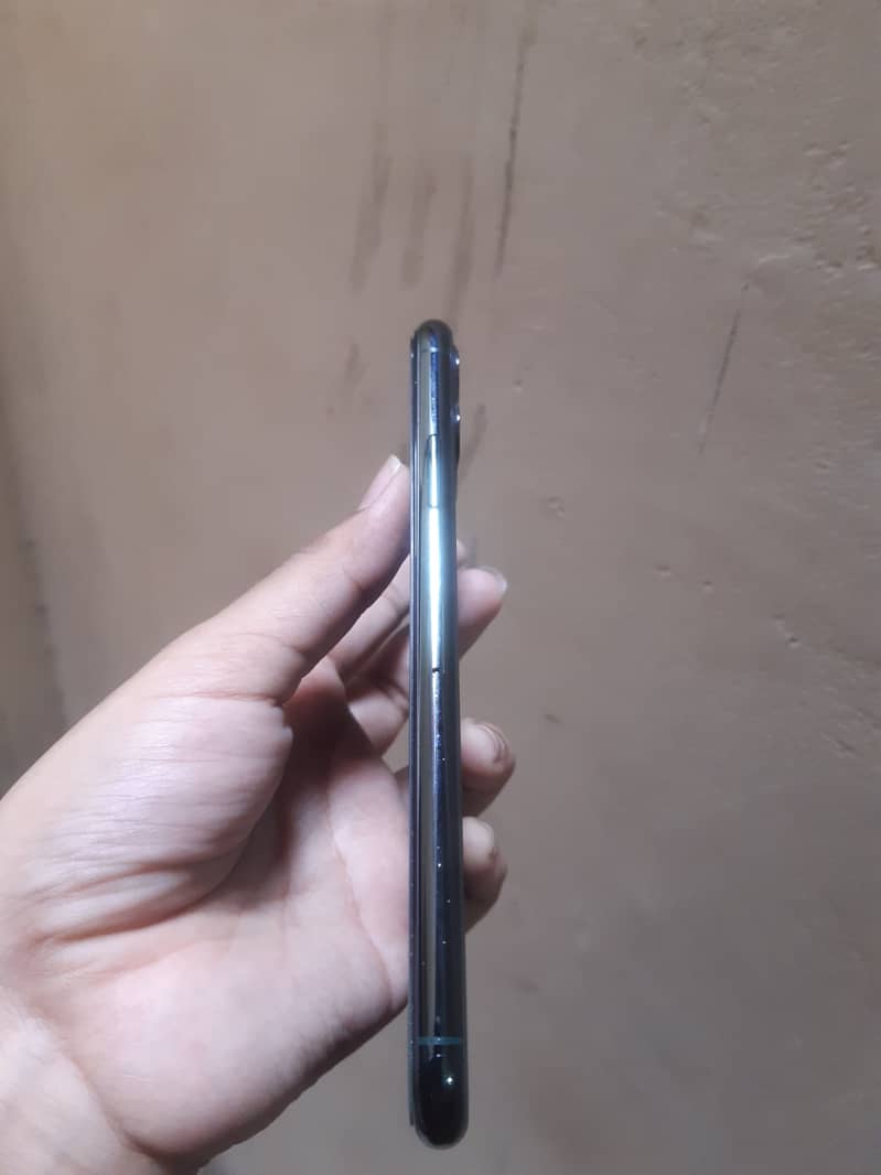 iPhone 11 Pro Max - Non PTA 5