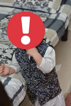 10/10 waist coat 1/2 year size