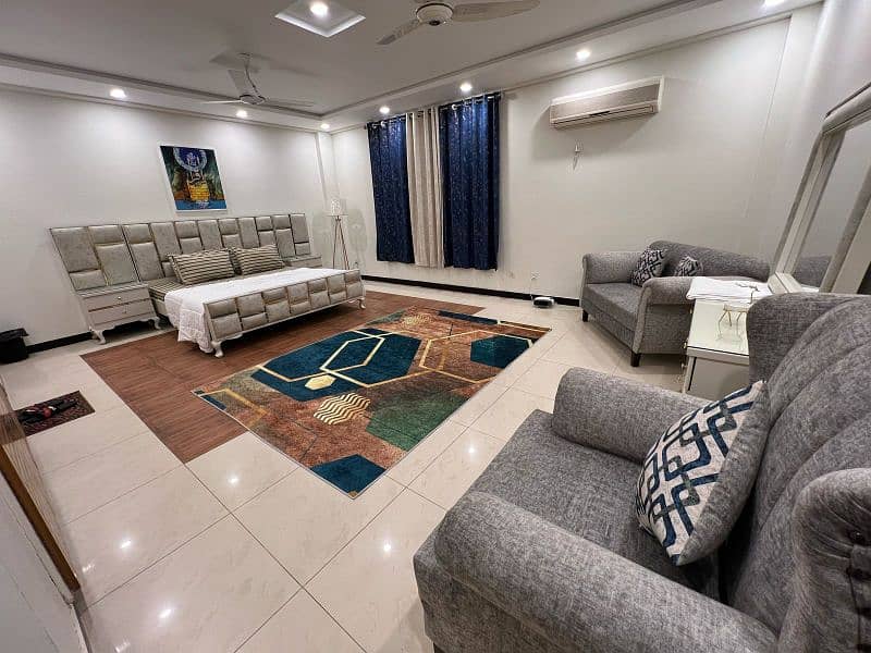 Airbnb,Booking. com Apartment & Flates Couple Friendly E11 0