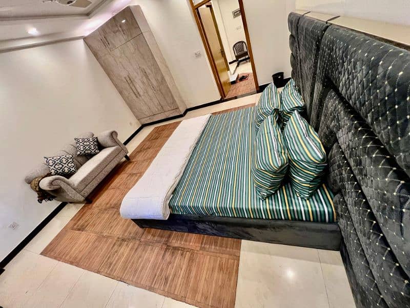 Airbnb,Booking. com Apartment & Flates Couple Friendly E11 1