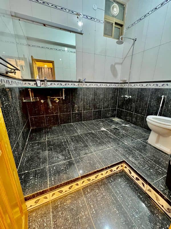Airbnb,Booking. com Apartment & Flates Couple Friendly E11 8