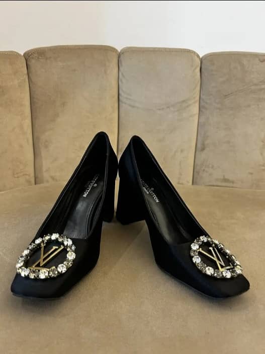 Madeleine leather heels Louis Vuitton Black Size is 36 1
