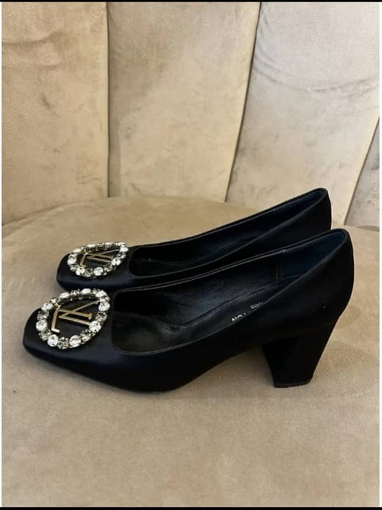 Madeleine leather heels Louis Vuitton Black Size is 36 3