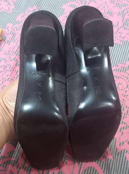 Madeleine leather heels Louis Vuitton Black Size is 36 4