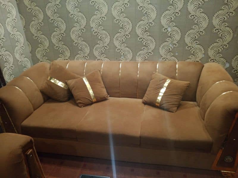 AOA full sofa set like brand new 9