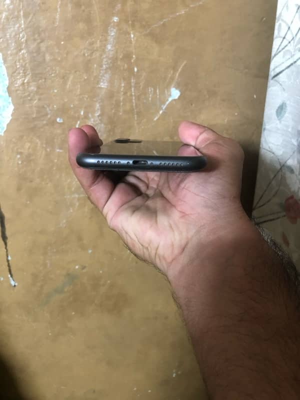 IPhone 11 Jv 64 Gb 10/10 condition 2