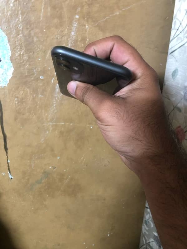 IPhone 11 Jv 64 Gb 10/10 condition 4