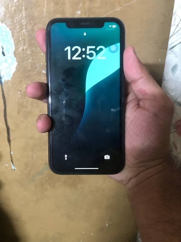 IPhone 11 Jv 64 Gb 10/10 condition 5