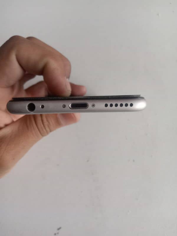 iphone 6 16gb non PTA 10by10 condition 3