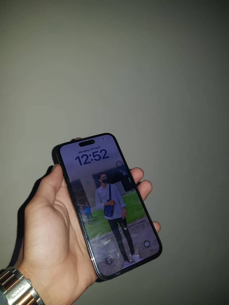 I phone 14 pro mex 128 gb 6