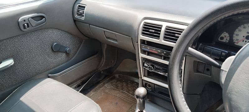 Suzuki Cultus 2011 3