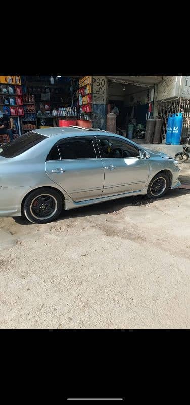 Toyota Corolla Altis 2010 4