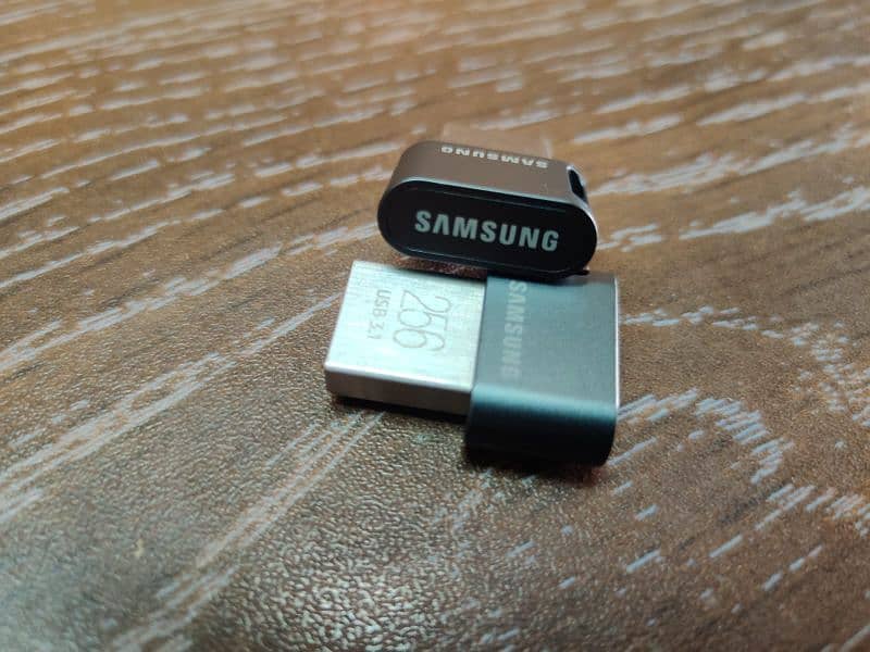 Samsung Flash Drive 0