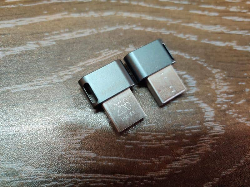 Samsung Flash Drive 4