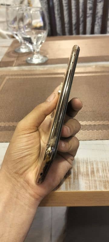 iphone xsmax 4