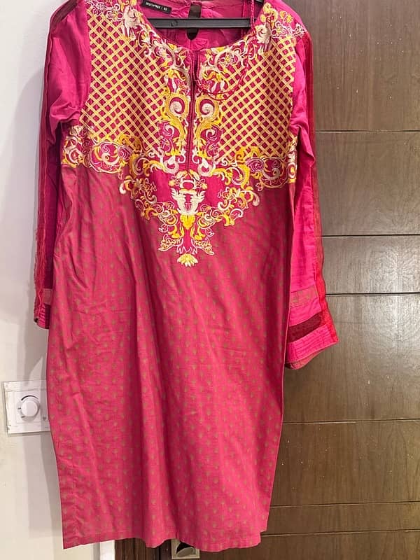 Preloved Clothes for Girls in Excellent Condition 3