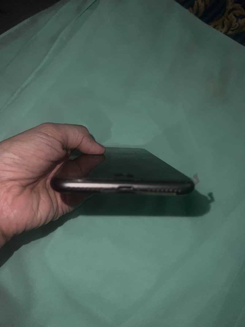 iPhone 8 Plus 4