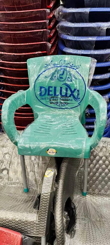 relaxo plastic chairs 4