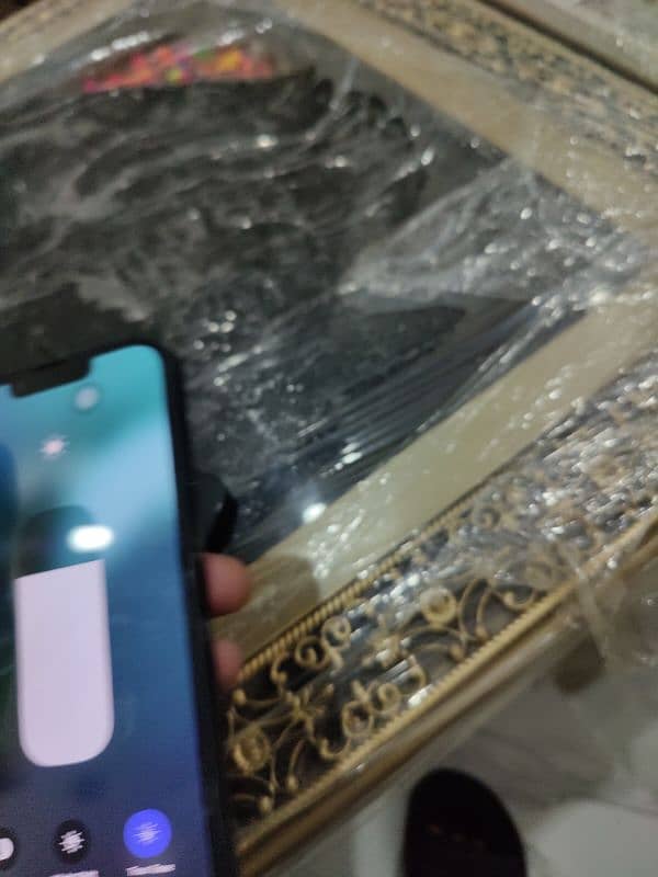 aoa I am seeling i phone 13 jv 100 health 3 o tuol report 100 5
