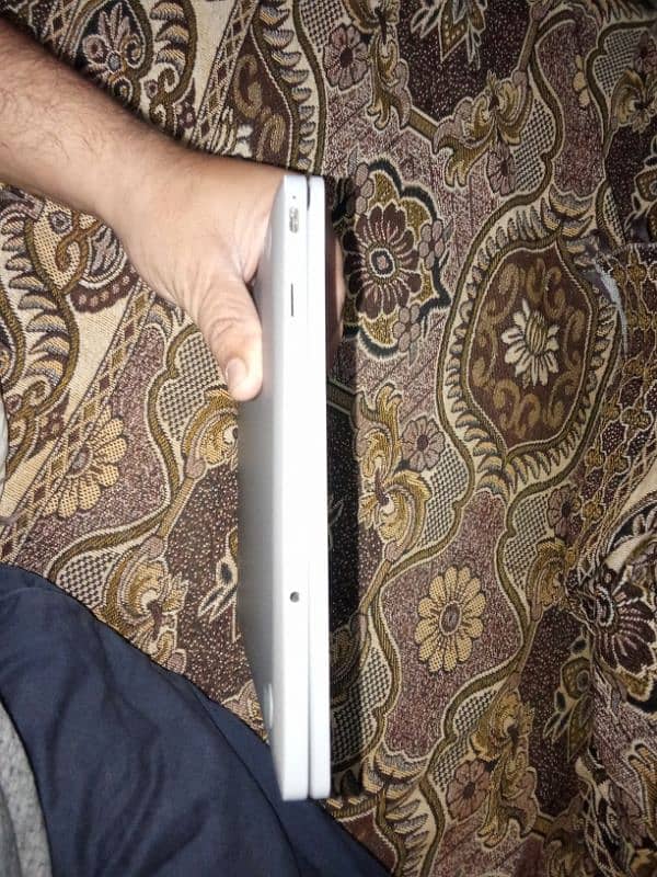 Samsung Chromebook 2025 4