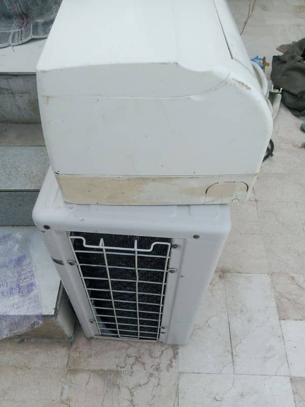 ac ok h lek nhi h na hi bna h SADA ac h 4
