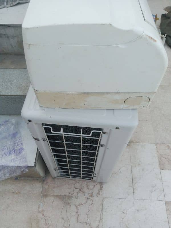 ac ok h lek nhi h na hi bna h SADA ac h 6