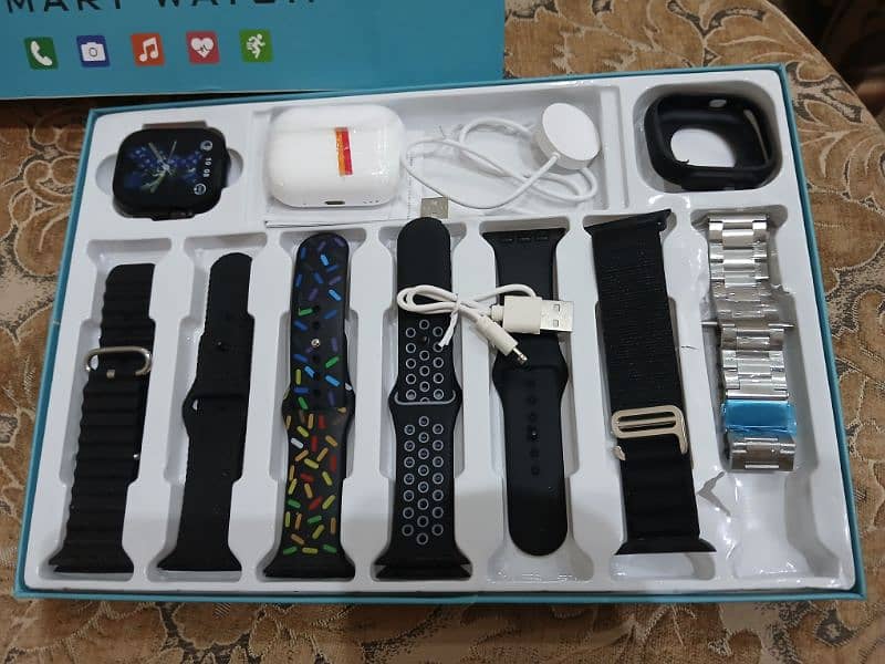 Crown 8 + 1 Ultra 2 Smart Watch 5