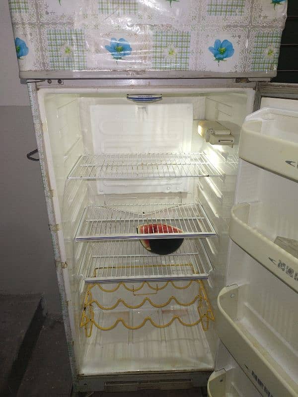 Dawlance fridge for sale 3