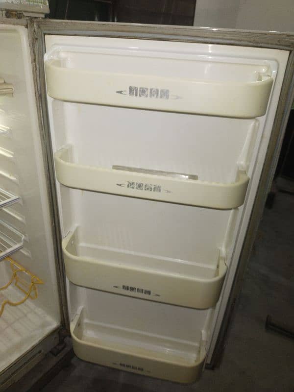 Dawlance fridge for sale 6