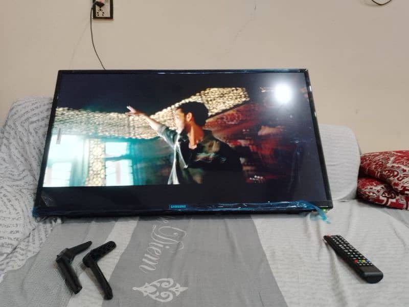 SAMSUNG LED "42 INCH" ALL ORIGINAL ALL NEW BOX PACK 6