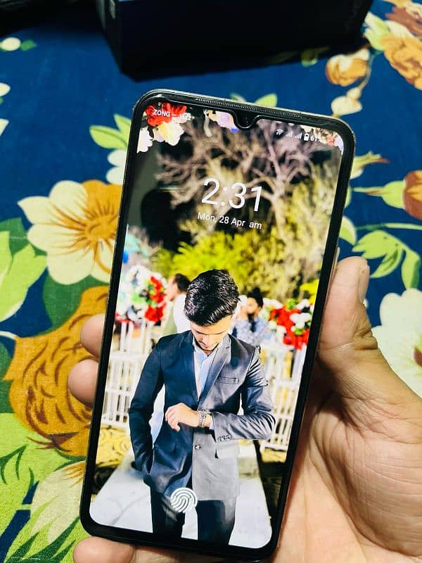 Vivo v23e 8+4/128 1
