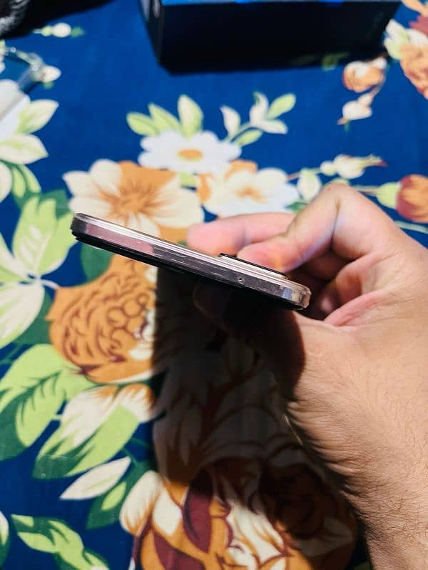 Vivo v23e 8+4/128 3