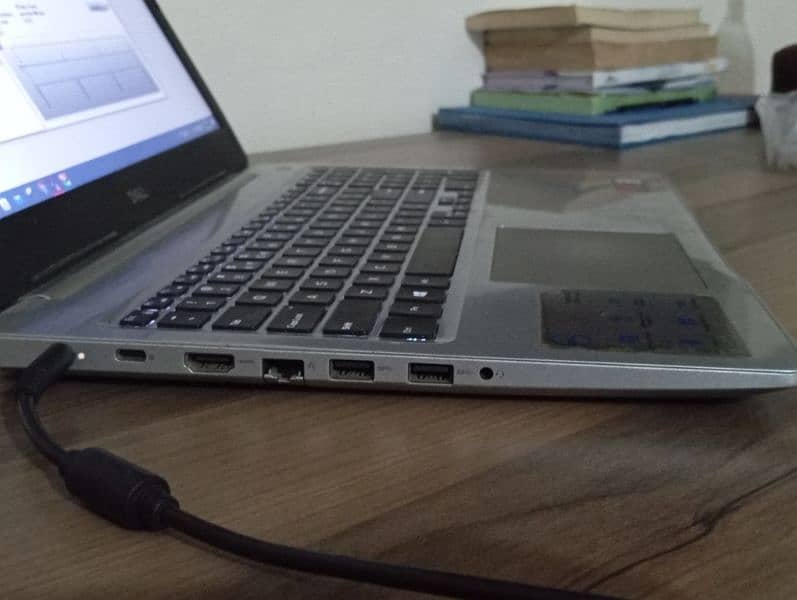 Dell Inspiron 15 5570 | core i7 8th generation | 4gb Radeon GC 3