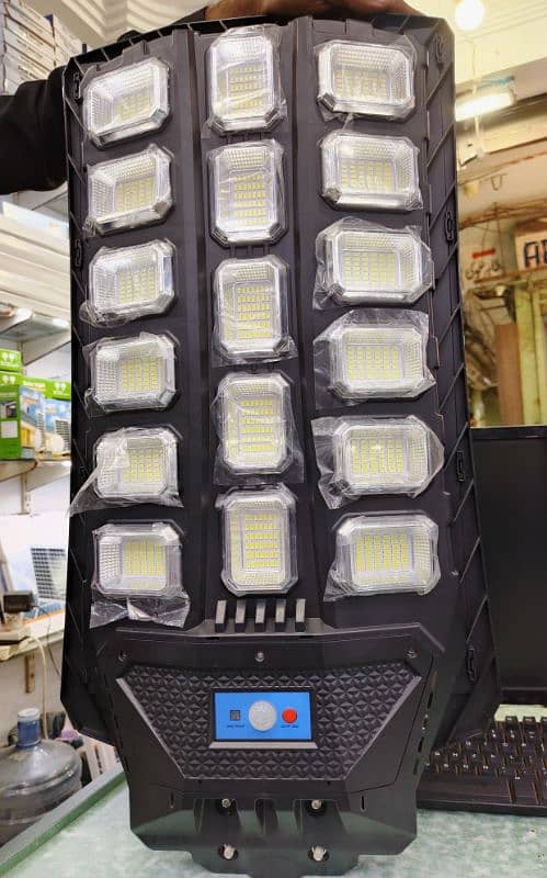 300 Watt & 500 Watt Solar Street Light  / Solar Pole Light 4