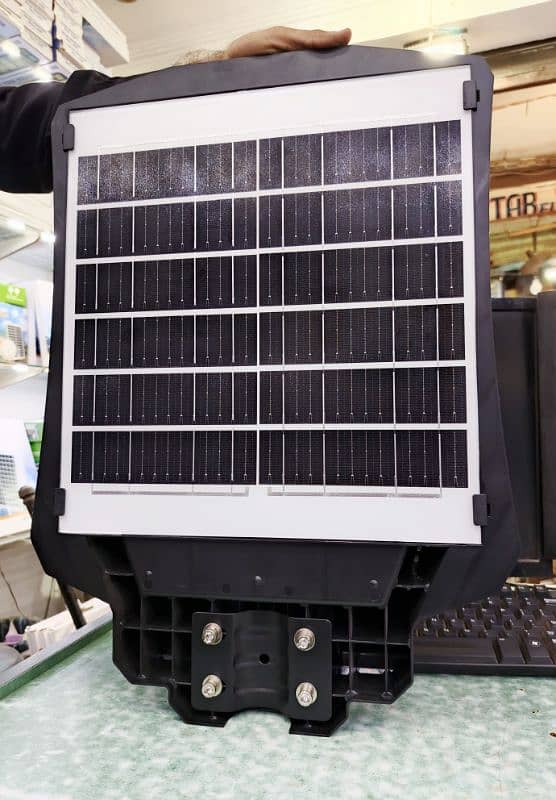 300 Watt & 500 Watt Solar Street Light  / Solar Pole Light 3