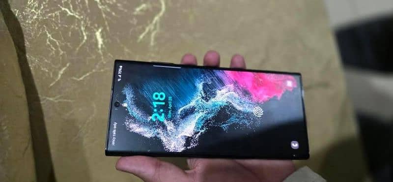 Galaxy S22 Ultra 12/256 0